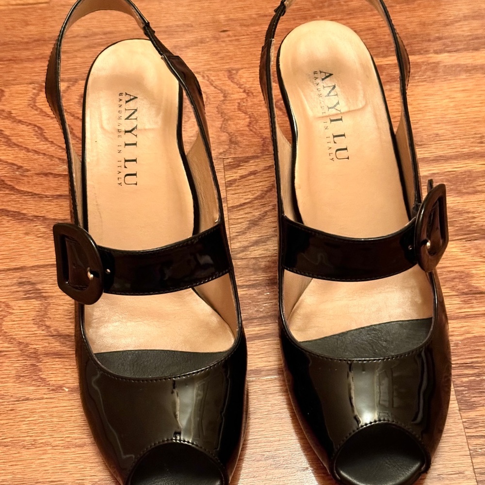 Anyi Lu chic sling back patent leather heels; like new.